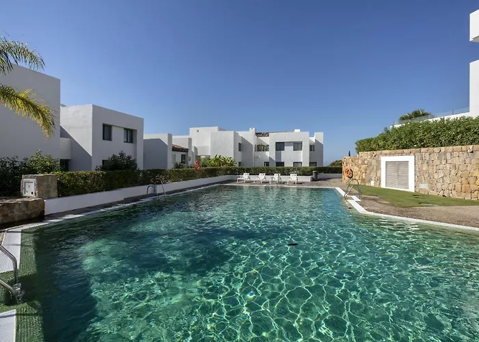 Flamingos - Luxury Golf *