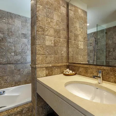 Flamingos - Luxury Golf Hotel *